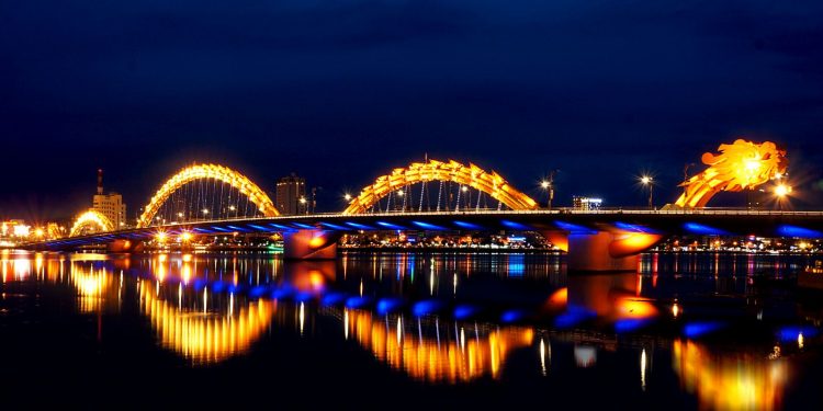 Vé máy bay đi Đà Nẵng - Ghé thăm thành phố du lịch nổi tiếng nhất Việt Nam